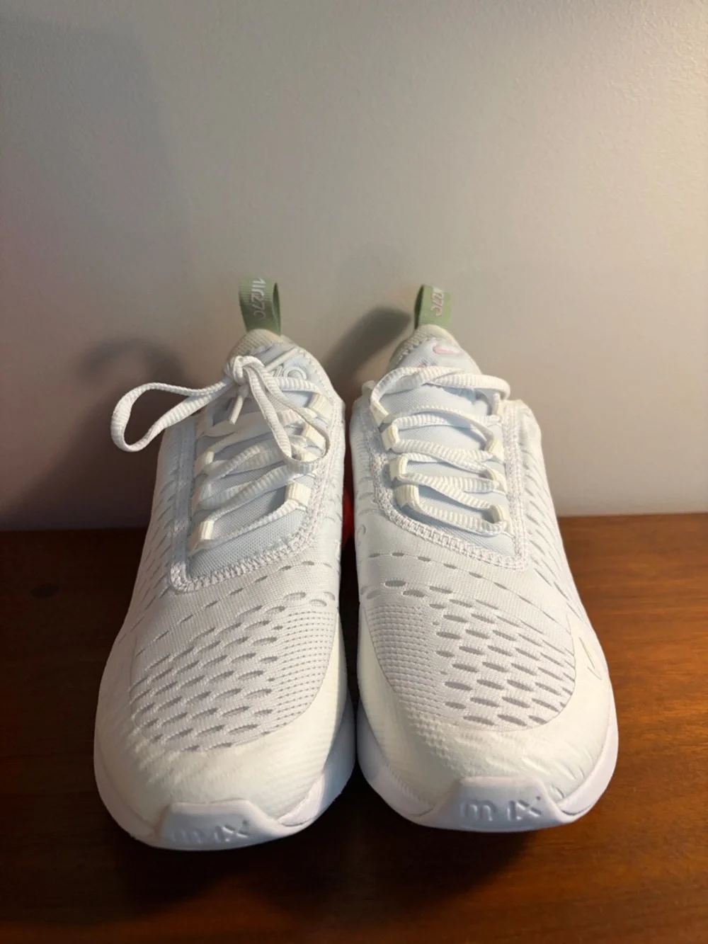 NWT Nike Air Max 270